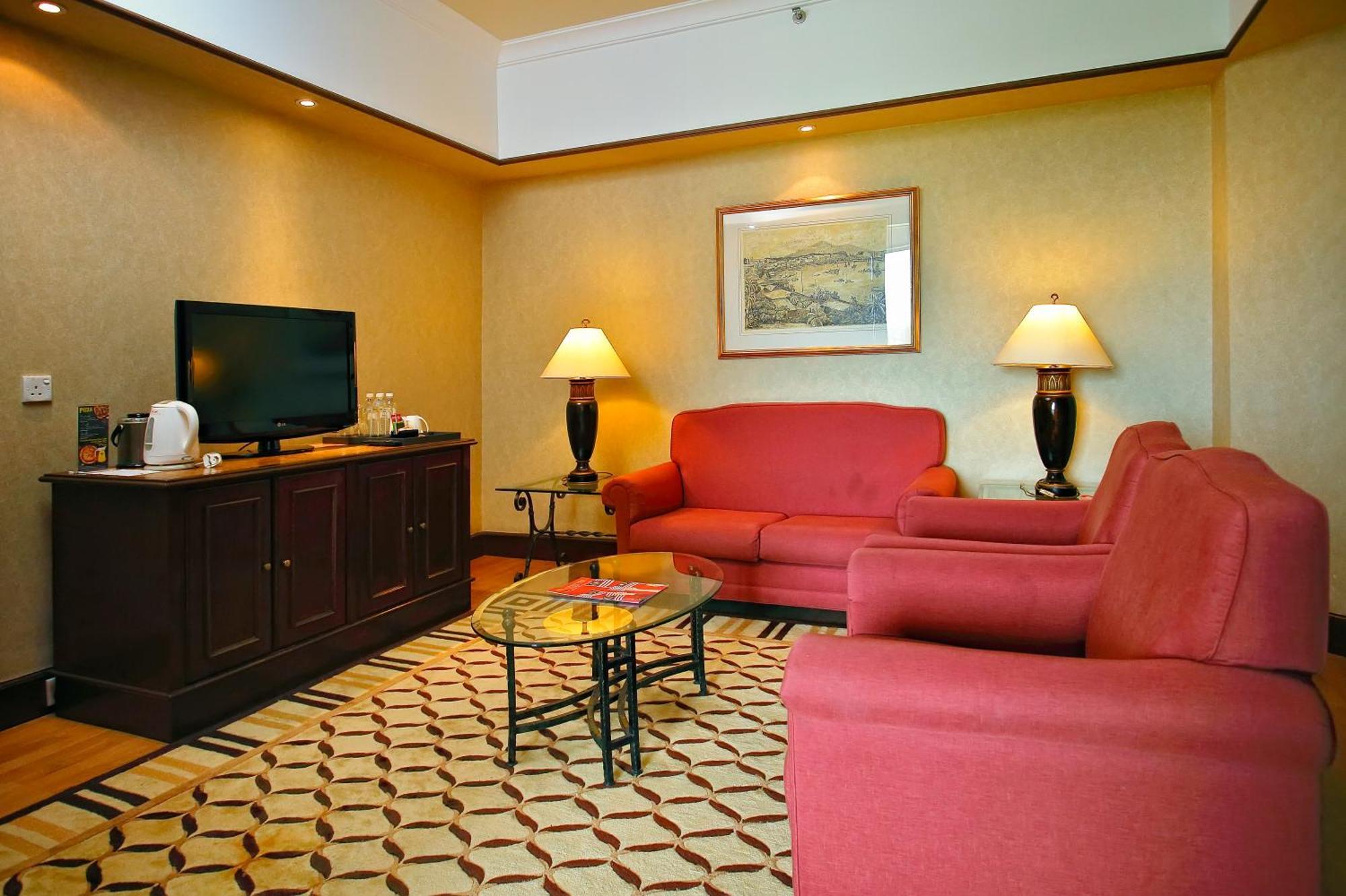 The Pacific Sutera Hotel Kota Kinabalu Exterior photo Living room