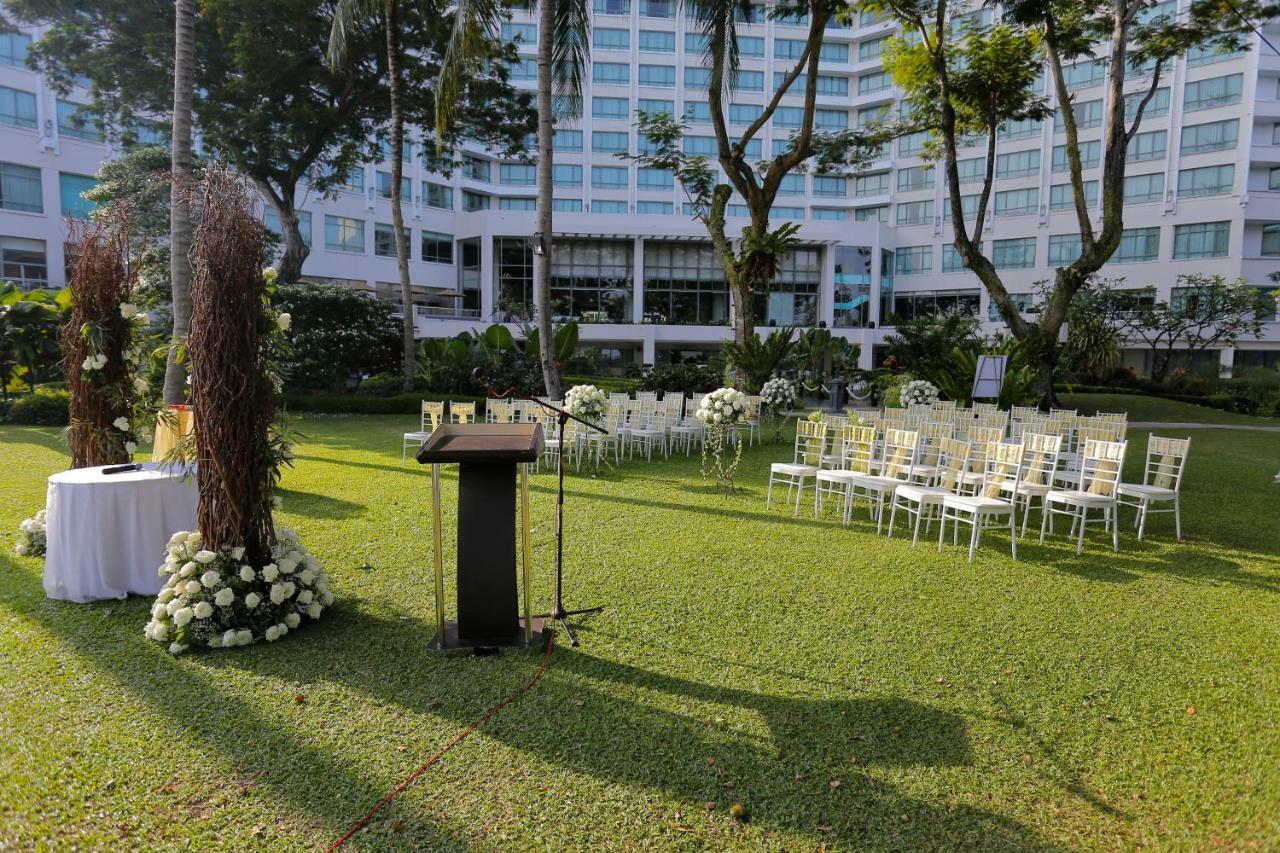 The Pacific Sutera Hotel Kota Kinabalu Exterior photo The lawn at the Mandarin Oriental, Bangkok