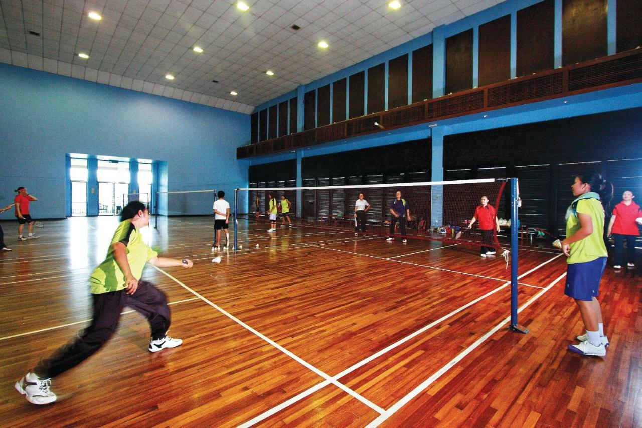 The Pacific Sutera Hotel Kota Kinabalu Exterior photo Badminton